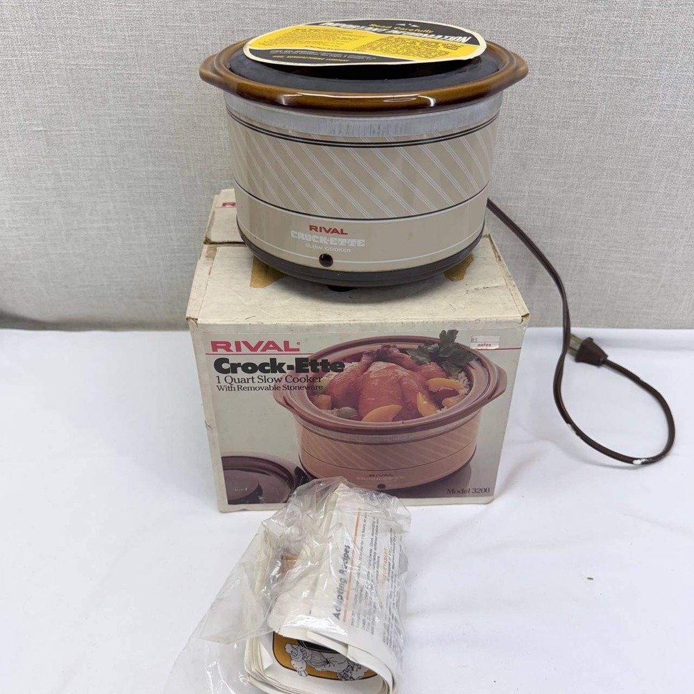 Vintage Rival Crock-Ette 1 Quart Slow Cooker Model 3200 Beige Brown With Box